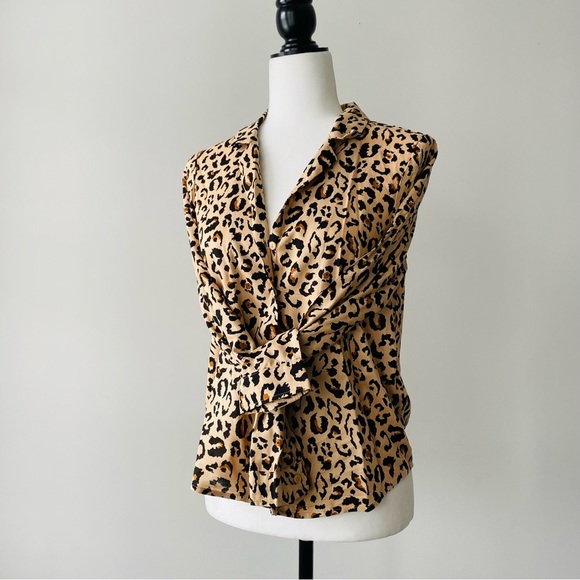Leopard Casual Button Down - Picture 4 of 14